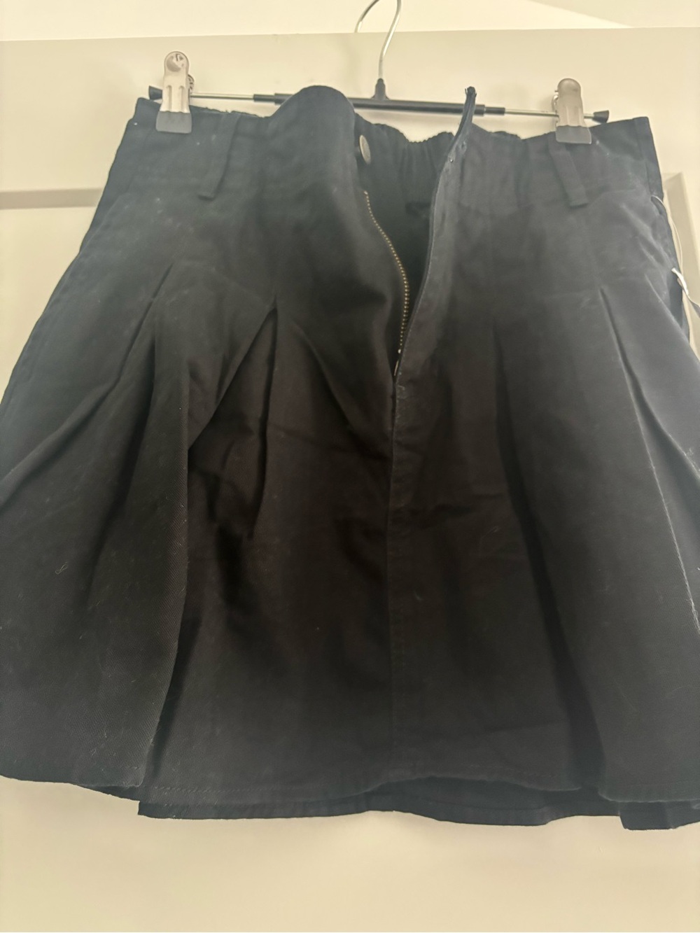Old Navy Black Pleated Mini Skirt